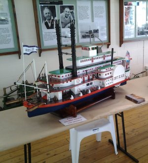 84 Queenscliffe Show 1.jpg