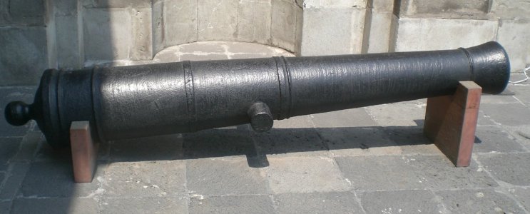 Spanish cast iron naval-service 8-pdr system 1773 (395 pieces cast).jpg Spanish cast iron naval-service 8-pdr system 1773 (395 pieces cast).jpg