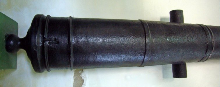Spanish cast iron naval-service 18-pdr system 1773 (701 pieces cast).jpg Spanish cast iron naval-service 18-pdr system 1773 (701 pieces cast).jpg