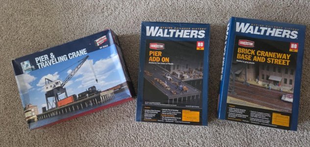 WalthersPiers.jpg WalthersPiers.jpg