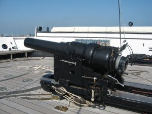 1024px-RBL_7_inch_Armstrong_gun_HMS_Warrior_left_side.jpg