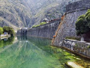 1280px-Montenegro,_Kotor_01.jpg