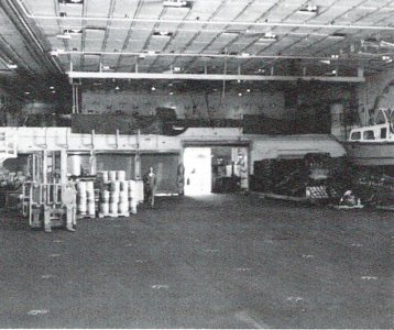 Hanger 012.jpg