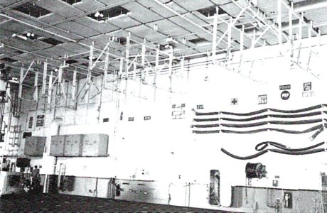 Hanger 011.jpg