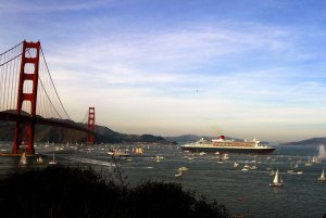 1280px-RMS_Queen_Mary_2_in_san_francisco_bay.jpg