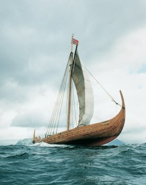 Viking_ship__Lofotr_.jpg Viking_ship__Lofotr_.jpg