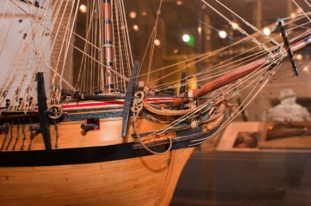 2009-10-03 - USNA Museum - 023 - British 5th Rate 36-Gun Ship of 1783 (figurehead) - _DSC7401-X3.jpg