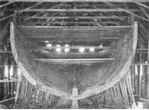 SS_Roosevelt_(1905)_hull_under_construction.JPG