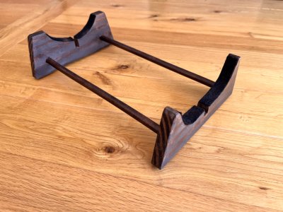 klyall_StainedStand_1.jpg