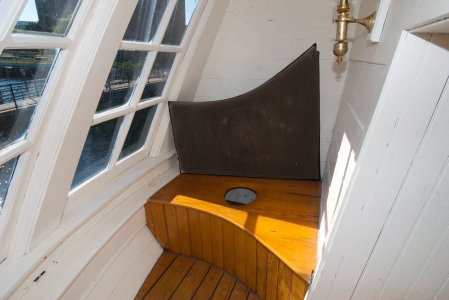 Interior - Starboard 02.jpg