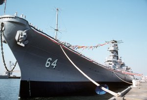 1280px-USS_Wisconsin_(BB-64)_decommissioning.jpg