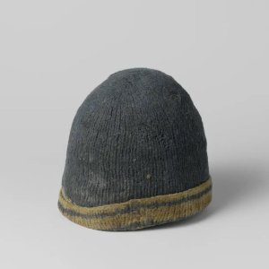 woollen-cap-found-in-the-grave-of-a-17th-century-dutch-v0-igok7109auwc1.jpeg