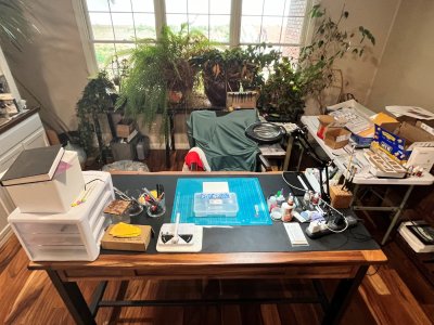 Workbench 2.jpg Workbench 2.jpg