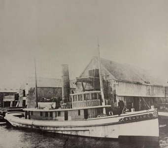 Seguin tug.jpg Seguin tug.jpg