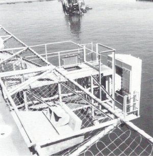 Flight Deck 44.jpg Flight Deck 44.jpg