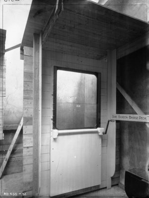 Porthole 6.jpg Porthole 6.jpg