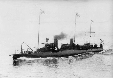 1280px-Torpedo_boat_142_1897 (2).jpg