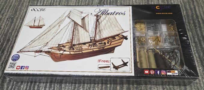albatros box.jpg