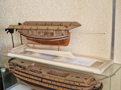 Box 06.jpg