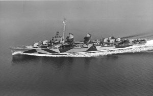 1280px-USS_Stoddard_(DD-566)_underway_in_April_1944.jpg