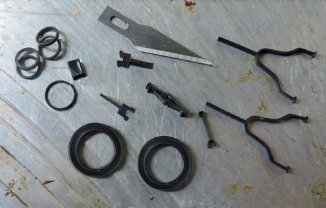 windlass parts1.jpg windlass parts1.jpg