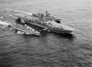 HMAS_Melbourne_(R21),_HMAS_Voyager_(D04)_and_HMAS_Vendetta_(D08)_underway,_circa_in_1959_(AWM_...jpg