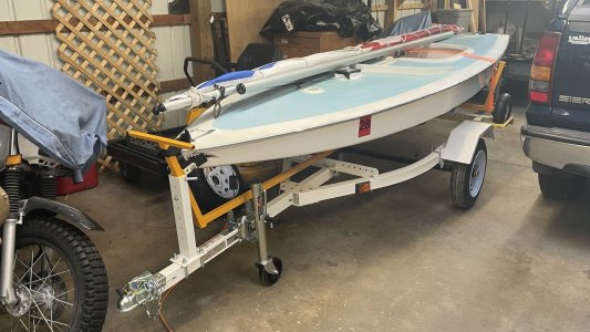 32 Drying out Boat Interior with Fan.jpg 32 Drying out Boat Interior with Fan.jpg