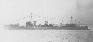 IJN_DD_Oite_in_1927_off_Yokohama.jpg