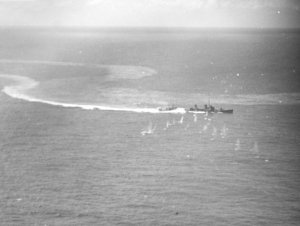 Japanese_destroyer_under_attack_off_Truk_in_February_1944.jpg