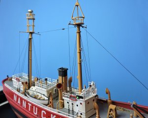 Lindberg 1/95 Scale Plastic Model- Nantucket Light Ship Kit # 70860