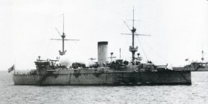 Japanese_cruiser_Naniwa_in_1887.jpg