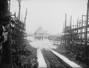 HMS_Cornwallis_launching_1901_Flickr_4313590700_84f85dd065_o.jpg