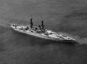 USS_Idaho_(BB-42)_at_1927_naval_review.jpg