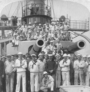 US_Navy_Battleship_USS_Iowa_BB-4_Crewmen_Pose_1898.jpg