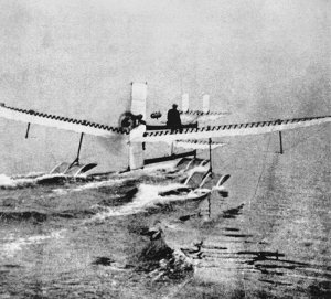 800px-Henri_Fabre_on_Hydroplane_28_March_1910.jpg