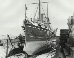 HMS_Royal_Arthur_in_drydock_Sydney.jpg