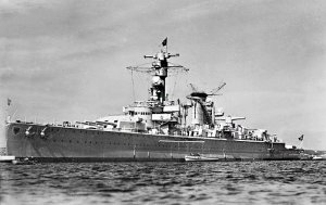 Panzerschiff_Deutschland_in_1936.jpg