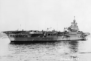 HMS_ILLUSTRIOUS,_1940._FL2425.jpg