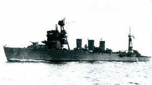 1280px-Japanese_cruiser_Isuzu_1944.jpg