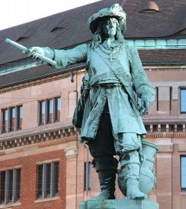 800px-Niels_Juel_statue_Copenhagen_detail.jpg