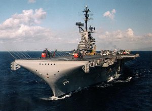 USS_Yorktown_(CVS-10)_at_sea_off_Hawaii,_circa_in_1962_(NH_97458-KN).jpg