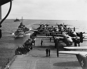 1024px-USS_Hornet_(CV-8)_with_USS_Gwin_(DD-433)_during_Doolittle_Raid_1942.jpg
