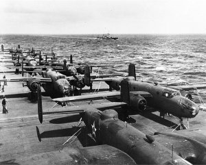USS_Hornet_flight_deck_April_1942.jpg