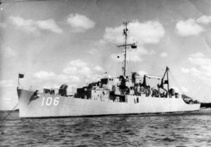 USS_Walter_B._Cobb_(APD-106)_off_Long_Beach,_in_1955.jpg