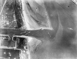 1280px-Aerial_photograph_after_Zeebrugge_Raid_IWM_Q_20648B.jpg