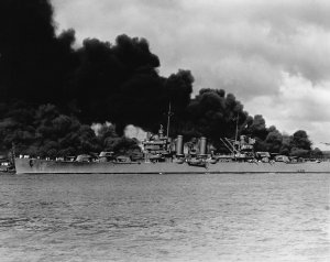 1024px-USS_Phoenix_(CL-46)_steams_down_the_channel_at_Pearl_Harbor_on_7_December_1941_(NH_50766).jpg