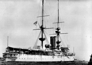 HMS_Renown_(1895)_starboard_quarter.jpg