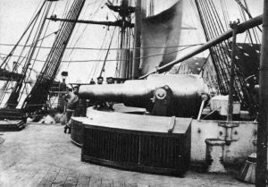 HMS_Temeraire_(1876)_11-inch_gun.jpg