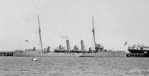 HMS_Pyramus_SLV_Green_1914.jpg