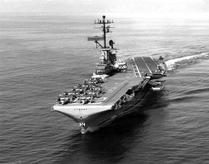 USS_Bennington_(CVS-20)_underway_at_sea_on_5_March_1965_(NH_97581).jpg